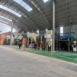 活性炭破碎篩分包裝成套設(shè)備